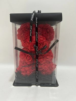 Das beste Geschenk zum Valentinstag 2024: Roter Rosenbär Plastikspielzeug.